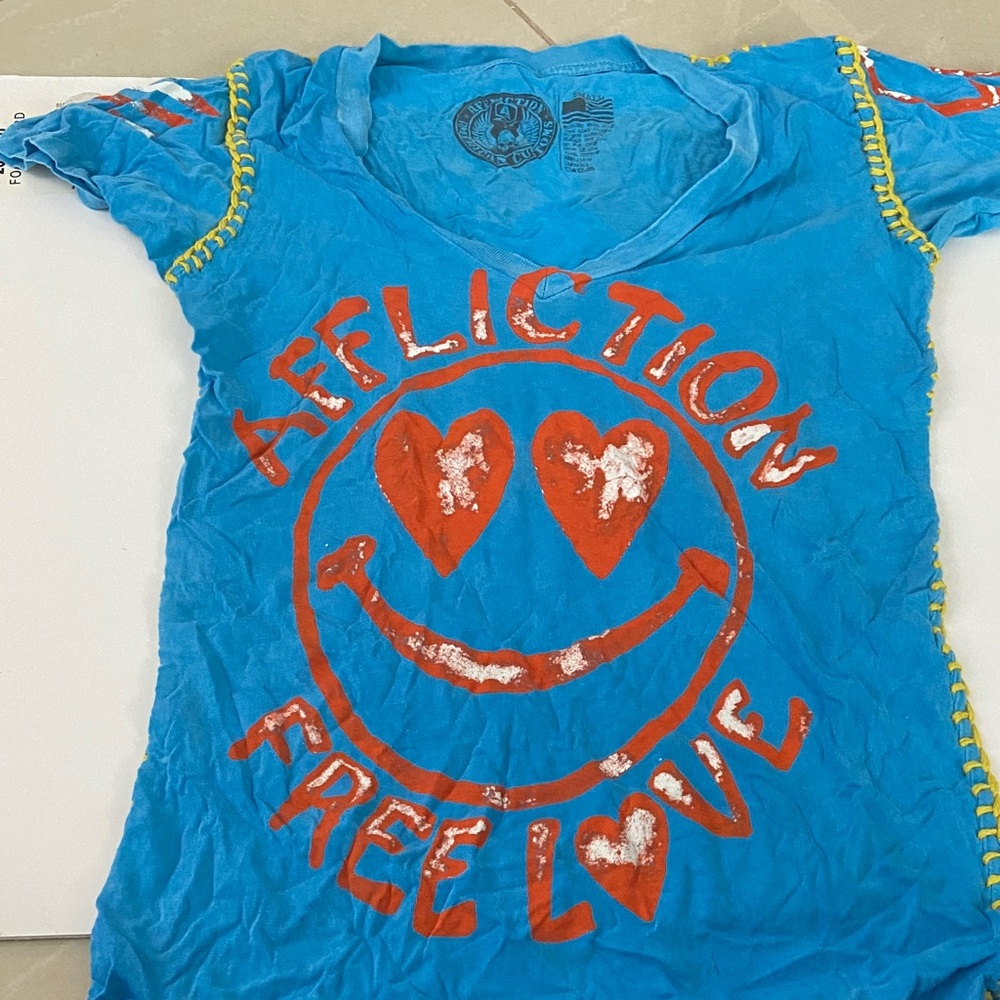 Affliction free love Turquoise Smiley Face Tee